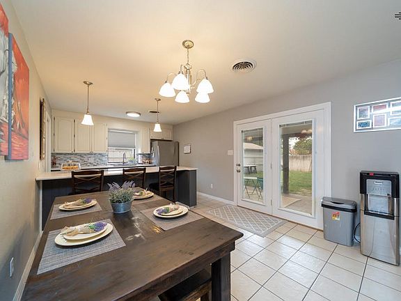 2nd image of 3516 Earlmont Ln
