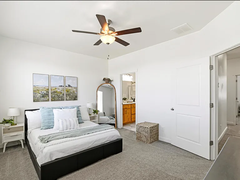 768 W Harvest Glen Rd — Photo 10