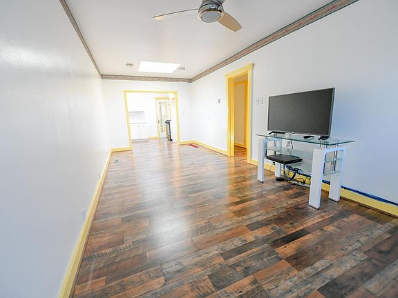 3rd image of 891 Huntington Ave