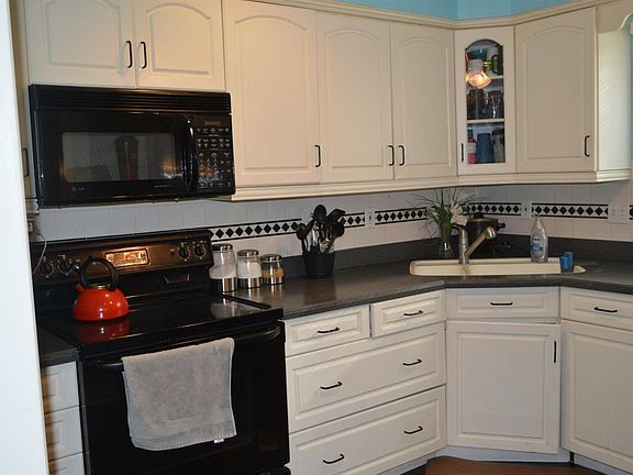 3rd image of 1725 Wilmington Dr