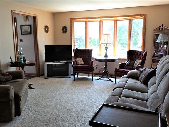 2nd image of 26 Moore Ave
