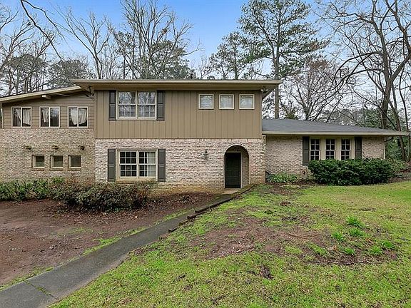 2nd image of 581 Village Green Ct