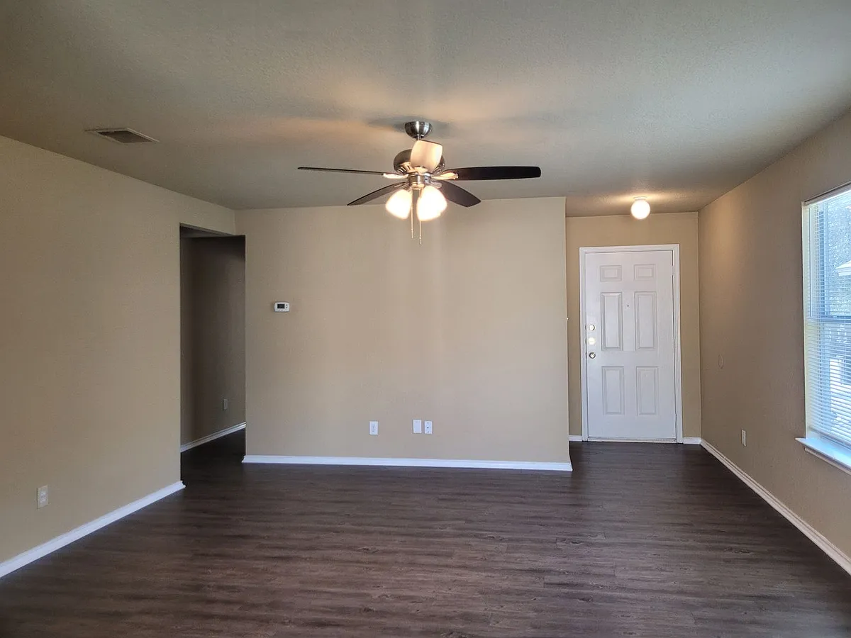 Building Photo - 8843 Staghorn Ml