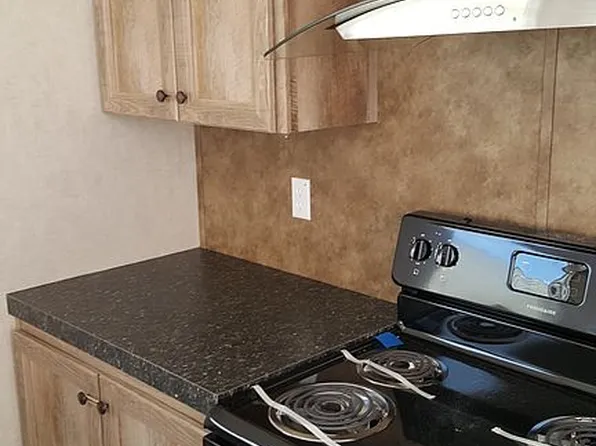 209 E Iowa St, Hennessey, OK 73742