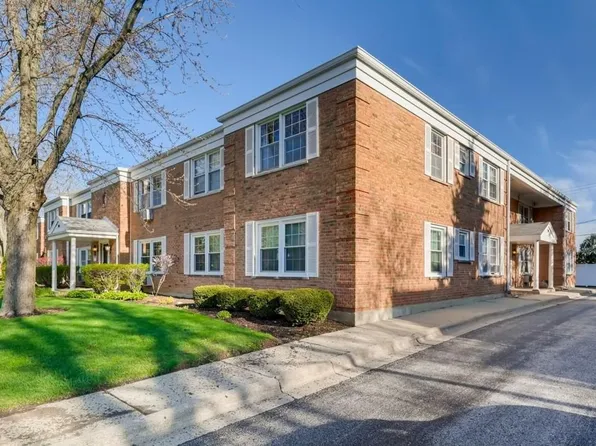904 W Saint James St Unit 1N, Arlington Heights, IL 60005