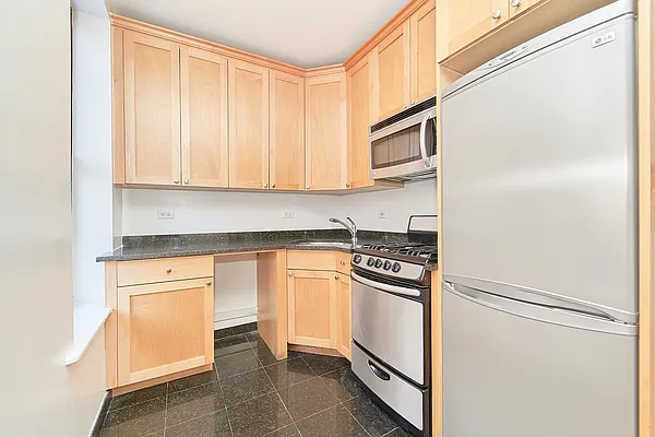 Rented by Living New York | media 8