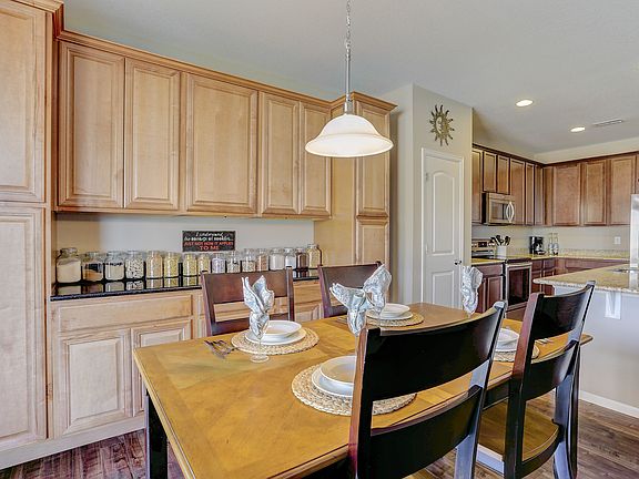 5th image of 3247 Hawthorne Ln
