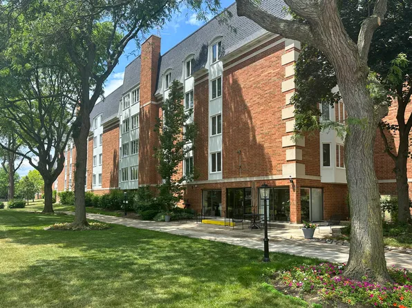 50 Lake Blvd APT 627, Buffalo Grove, IL 60089
