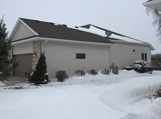 2837 Meadowview Ln NE, Owatonna, MN 55060