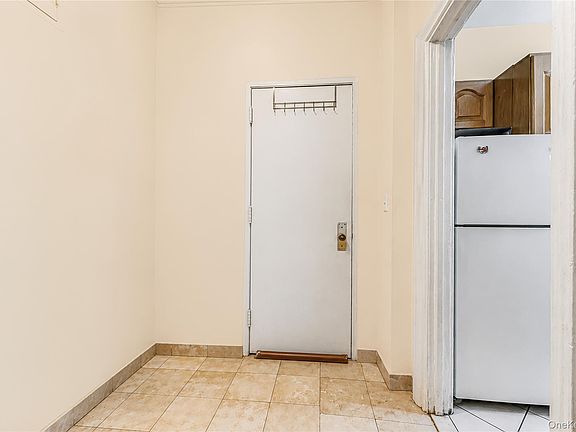 5th image of 1976 Lafontaine Avenue #4B