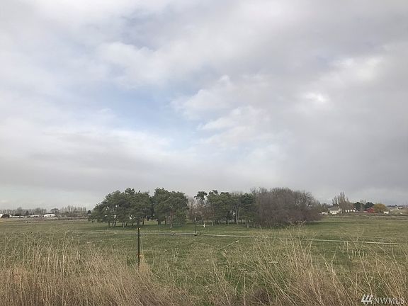 2nd image of 175 Road K NE