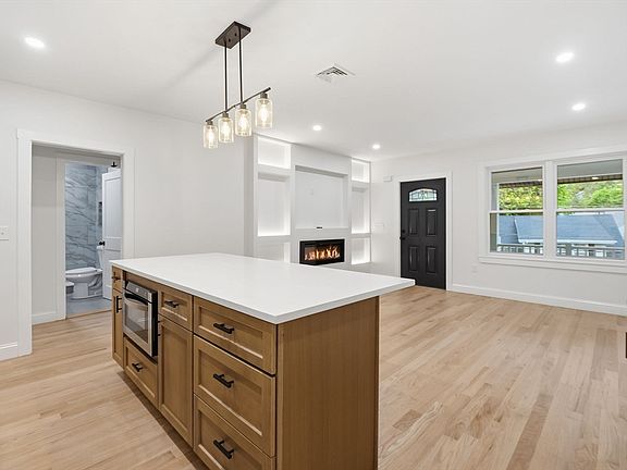 5th image of 23 Murray Hill Rd