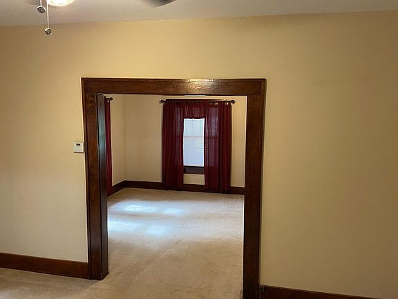 5th image of 905 E Randolph St