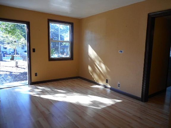 2nd image of 358 Washington Ave