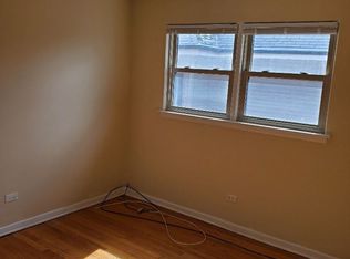 7661 S Coles Ave #3B, Chicago, IL 60649