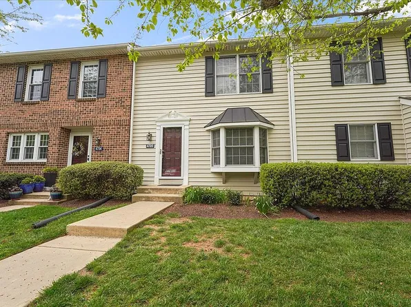 4705 Fox Pointe Ct, Glen Mills, PA 19342