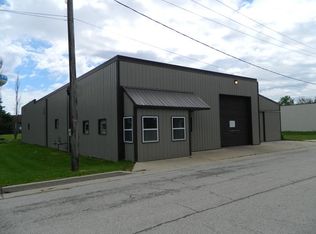 140 Wahlgren Ave, Hinckley, IL 60520