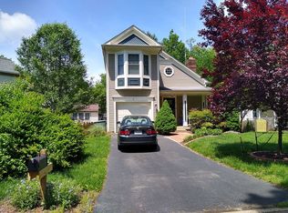 3 Oakdale Ct, Sterling, VA 20165