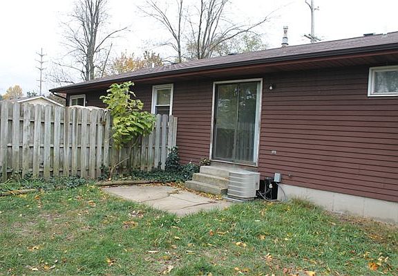 Back Yard- Fenced for Privacy