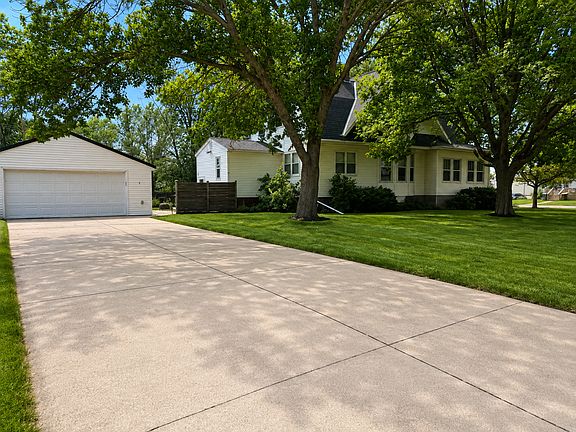 2nd image of 98 Vernon Ave
