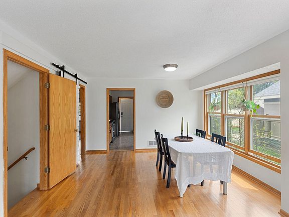 5th image of 3605 24th Ave S