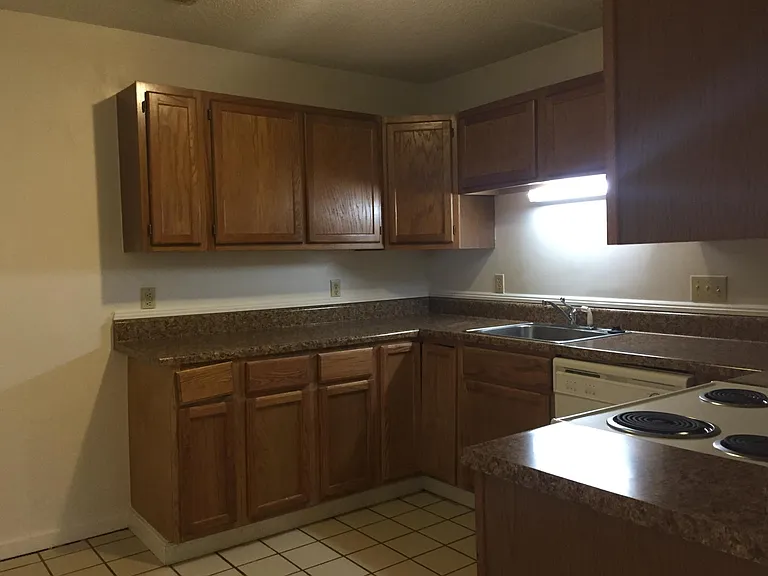 453 Kenilworth Rd #C — Photo 8