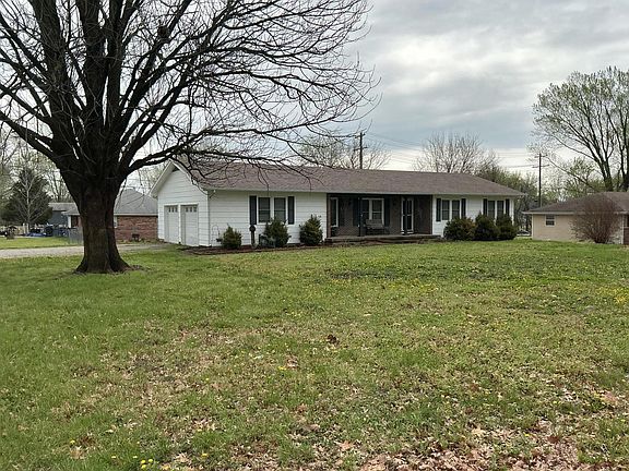 2nd image of 1601 Ely Drive