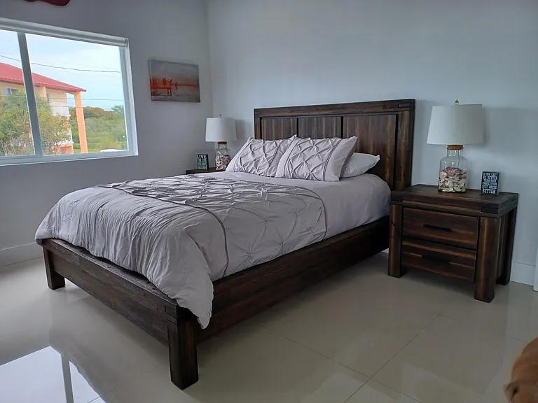 Queen Bed