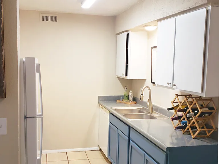 Tradewinds Villas — Photo 17