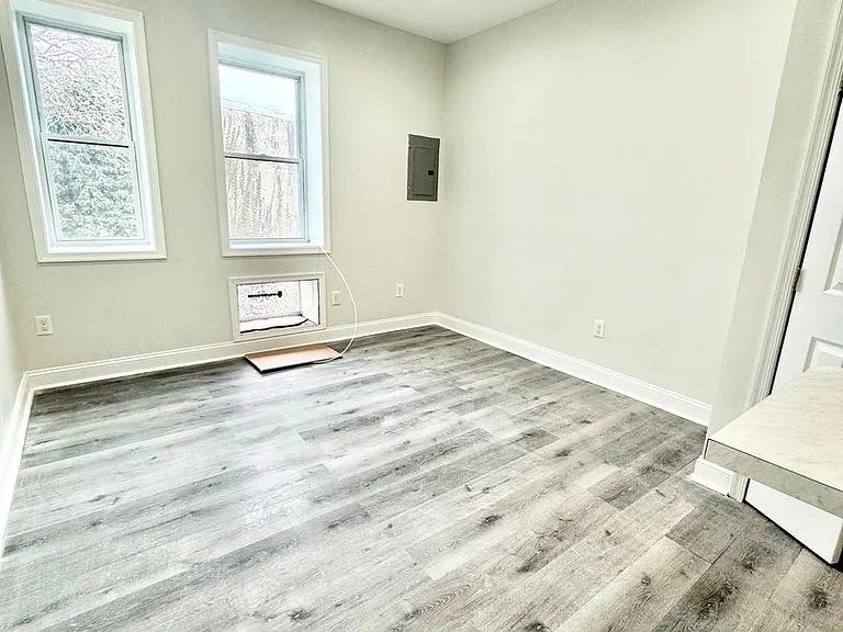 5002 Walnut Street — Photo 6