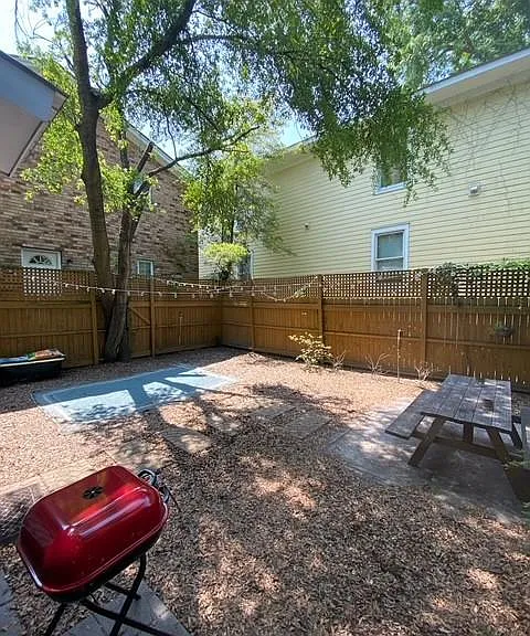 205 W 31st St — Photo 9