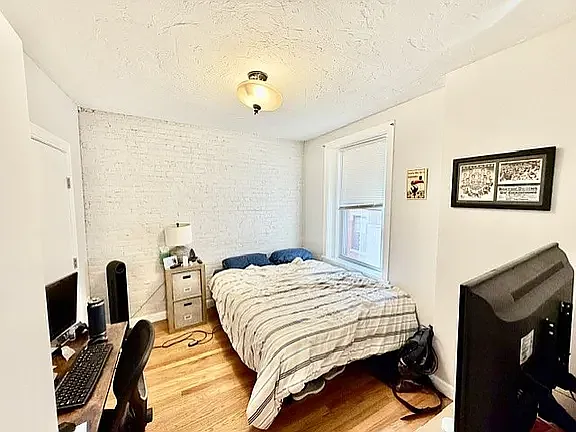 11 Foster St #2 — Photo 16