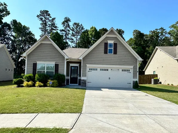 901 Blind Brook Cir, Hoschton, GA 30548