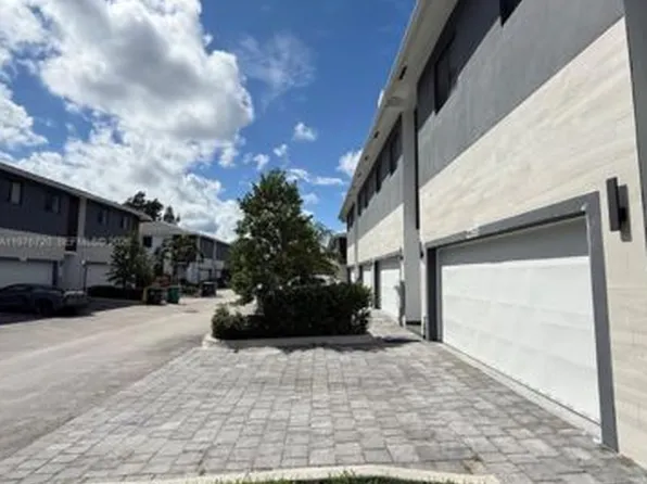 4655 SW 32nd Ave Floor 2B, Fort Lauderdale, FL 33312