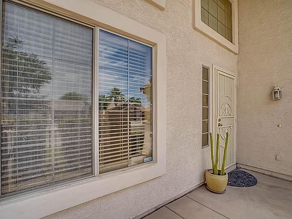 4th image of 7918 W Gibson Ln