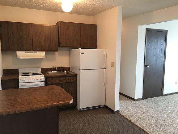 4th image of 901 10th Ave W APT 15