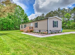 919 Meadows Rd, Hillsboro, TN 37342