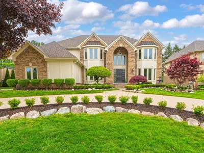 3730 Newcastle Dr, Rochester Hills, MI, 48306