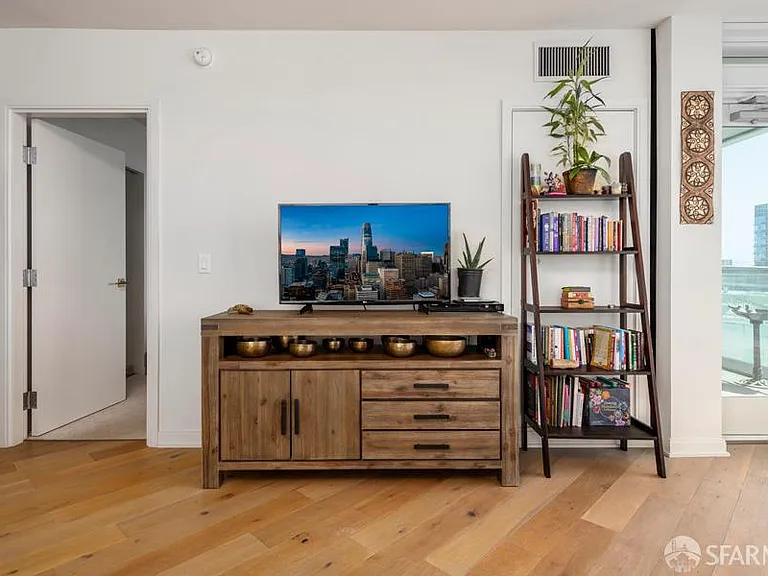 401 Harrison St #8G-L — Photo 6