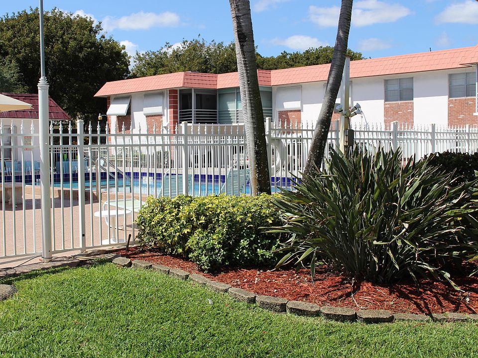 1st image of 3550 NW 8th Avenue Bldg 4 - Unit 11