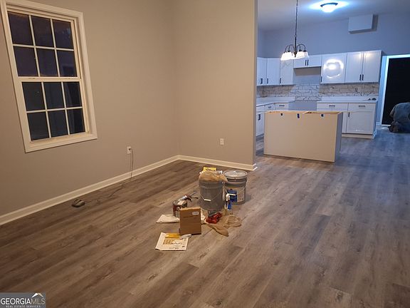 4th image of 233 3rd St