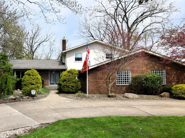 26025 Shaker Blvd, Beachwood, OH 44122