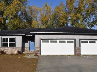 204 Eldon Dr, Downs, IL 61736