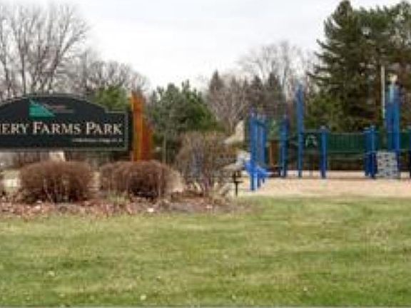 4th image of 11914 Emery Village Dr N