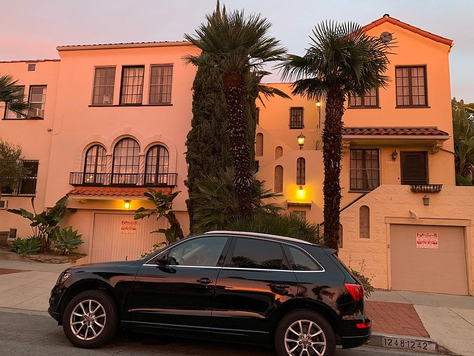 1st image of 7666 Fountain Ave