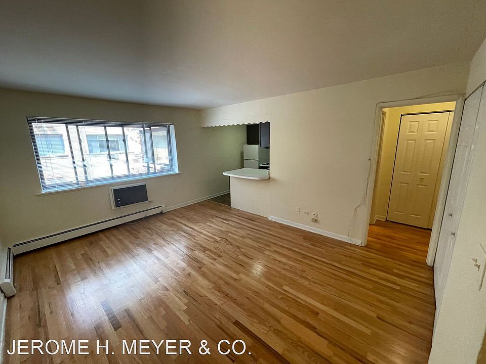 1st image of 421 W Barry Ave #327