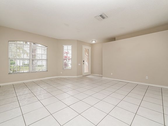 3rd image of 5523 Terrain De Golf Dr