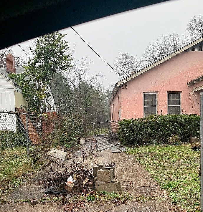 2nd image of 1101 Perry Ave