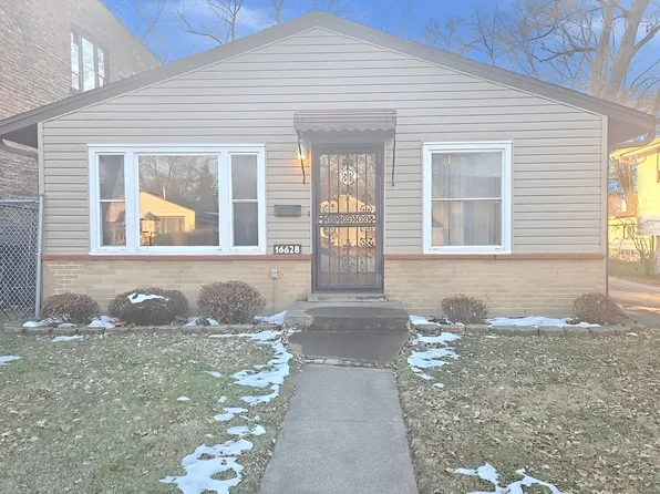 16628 Winchester Ave, Markham, IL 60428