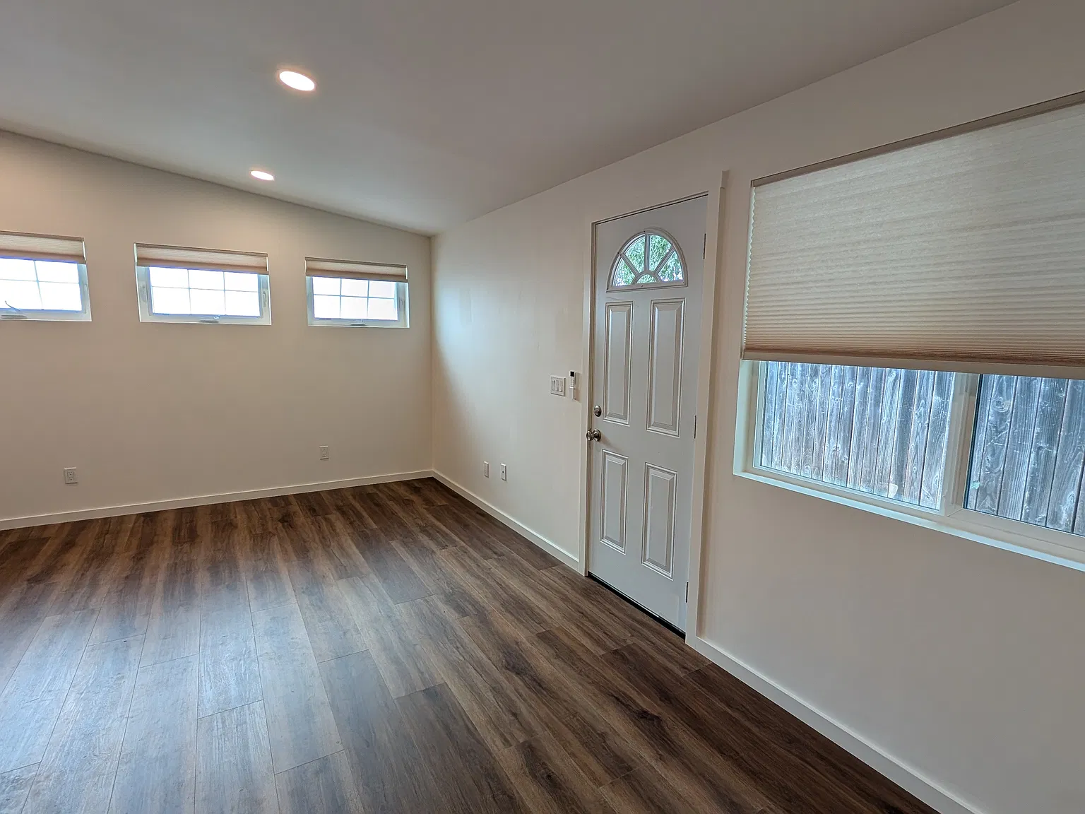 Studio, 344 sqft, $2,300 — Photo 3